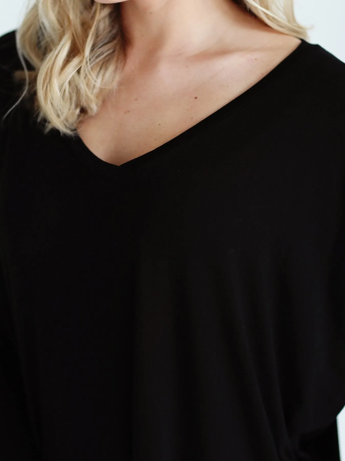 Black V-neck Long Sleeve Top