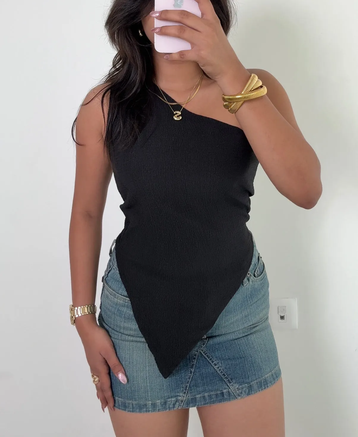 Sleek One-Shoulder Asymmetrical Top