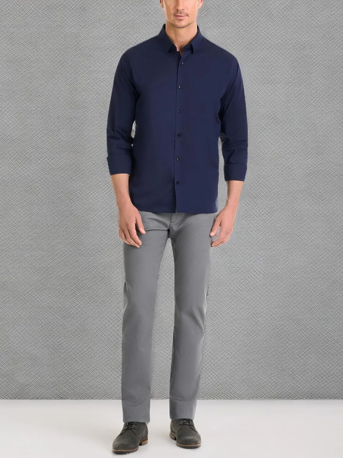 Van Heusen Men's Classic Fit Stain Shield Never Tuck Stretch Solid Button Down Shirt